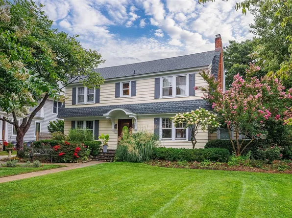 69 Broadway, Rockville Centre, NY 11570