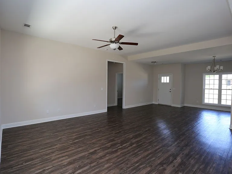 104 Old Auburn Ln — Photo 3