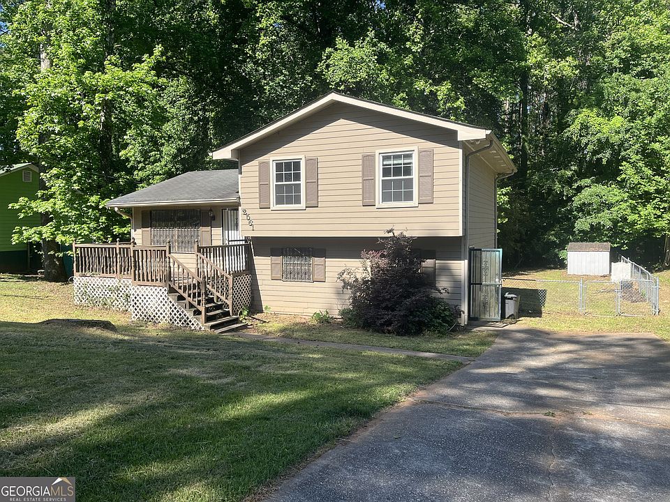 1st image of 2561 Lewfield Cir SE