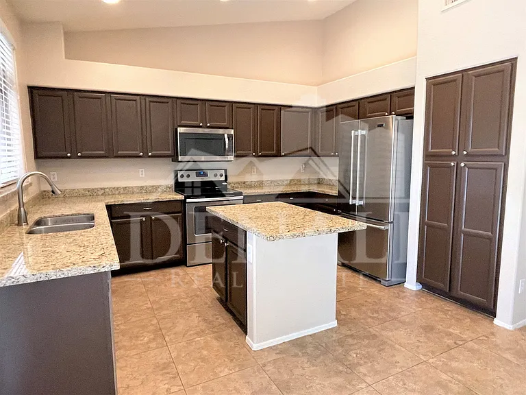1121 S Western Skies Dr — Photo 6