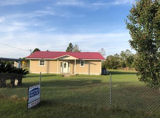 420 Burketts Ferry Rd, Hazlehurst, GA 31539