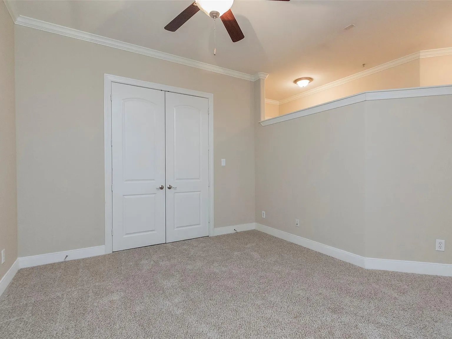 1 bed, 1.0 bath, 1085 sqft, $1,650 — Photo 2