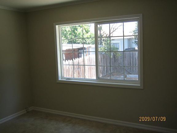 5th image of 2064 Pulgas Ave