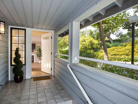 4th image of 2602 Dove Creek Ln #B