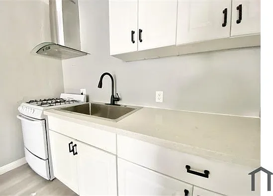 441 W Santa Cruz St #H — Photo 1