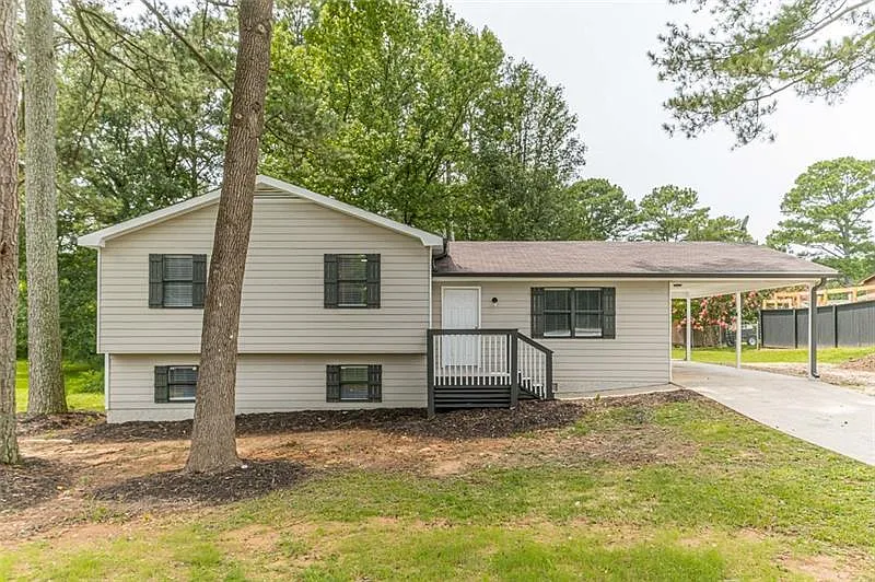 1025 Carmel Way photo 1