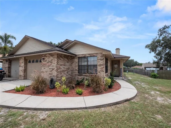 729 Highland Gardens Ln, Lakeland, FL 33813