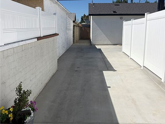 5th image of 7937 Cleon Ave