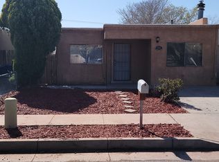 241 Zena Lona St NE, Albuquerque, NM 87123