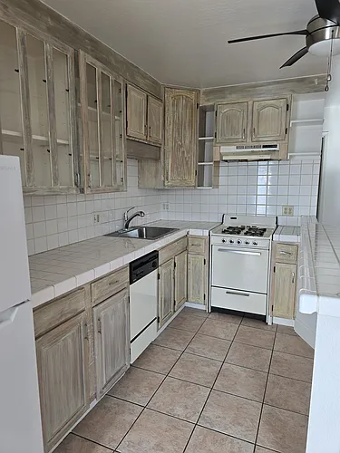 1414 Kansas St Photo 1