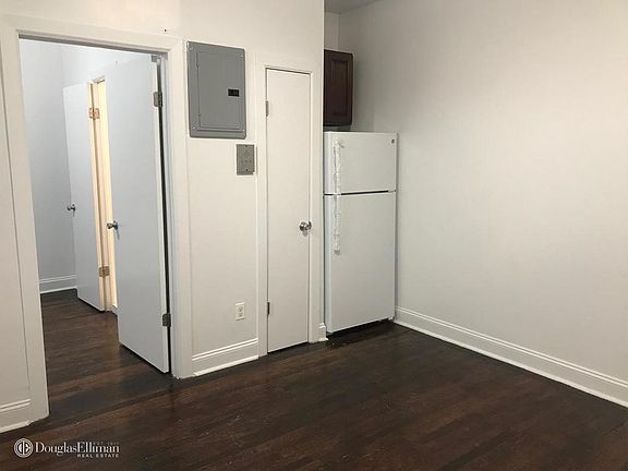 4th image of 4816 47th St APT 1E