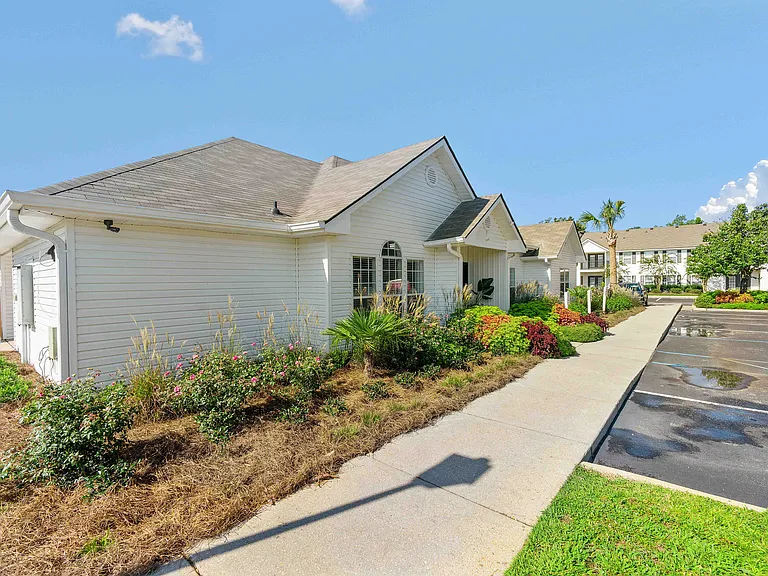Baldwin Farms Apartments — Photo 2