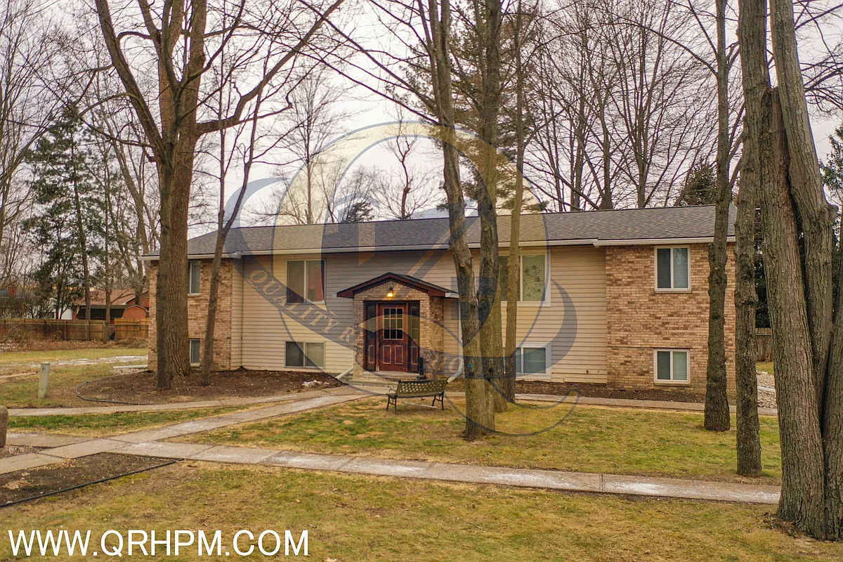 Building Photo - 3377 W Vienna Rd