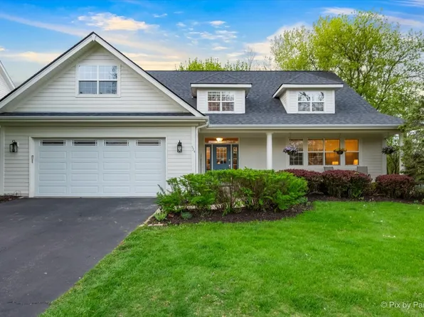 524 Tower Pl, Fox River Grove, IL 60021