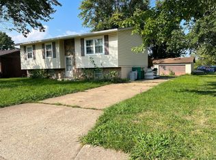 2025 Maple Tree Ln, Cahokia, IL 62206