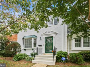 1611 Dunterry Pl, Mc Lean, VA 22101