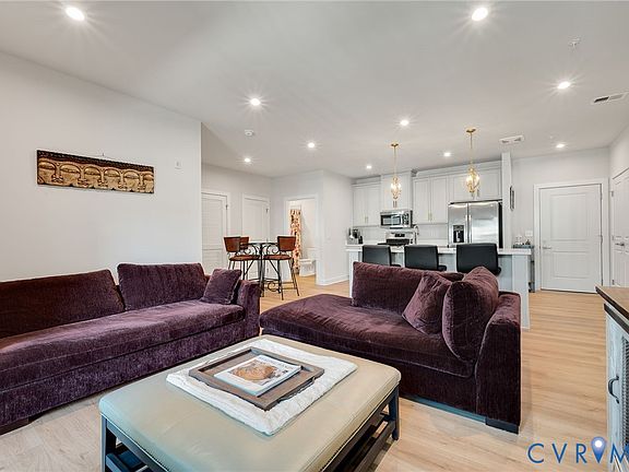 5th image of 6601 Citory Way #204