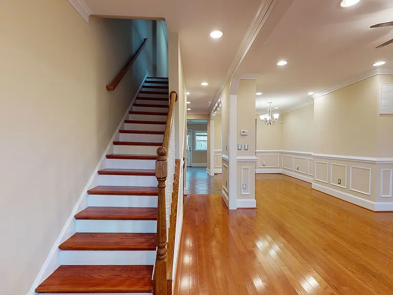 1230 Owen Pl NE — Photo 1
