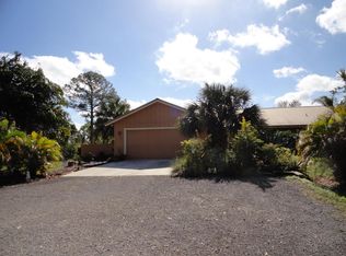 11567 S Rambling Dr, Wellington, FL 33414