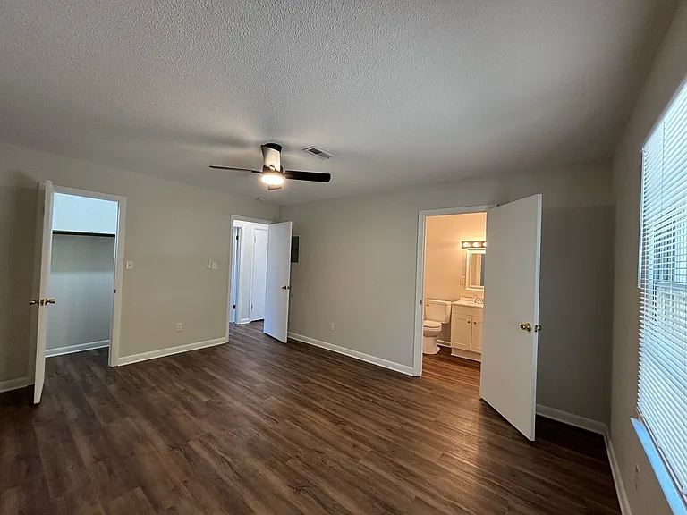 1313 Ireland Dr #B — Photo 13
