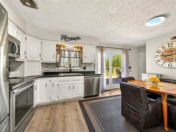 5th image of 14 Blue Avocado Ln