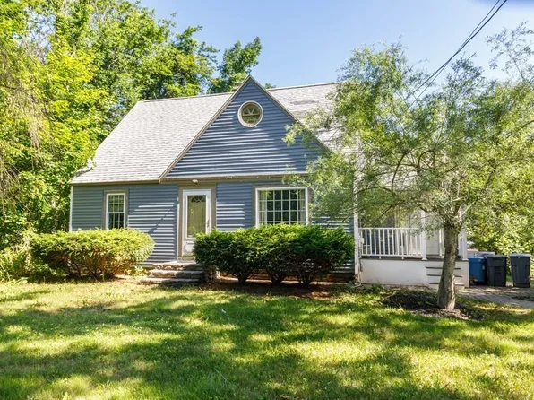 174 Pleasant St, Paxton, MA 01612