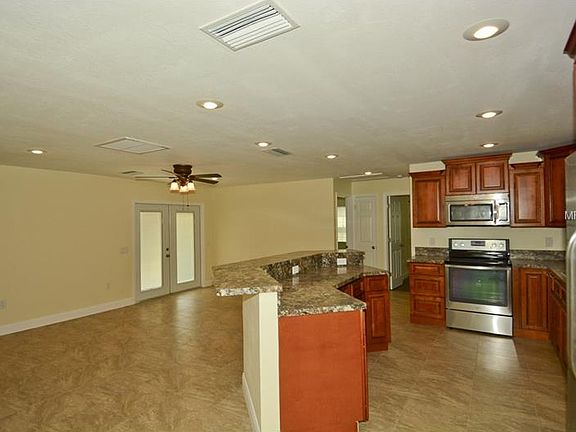 5th image of 4210 57th Ave N