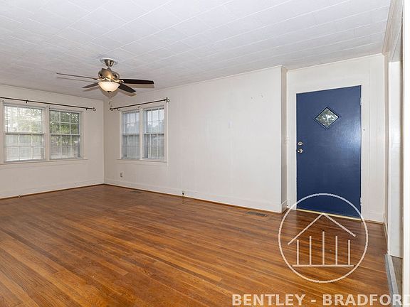 3rd image of 38 Elgin Dr