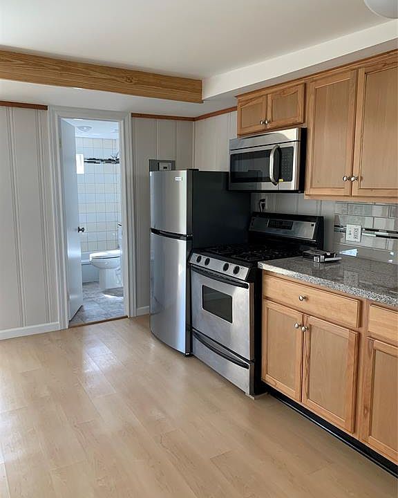 1st image of 1959 Richmond Ave APT 4