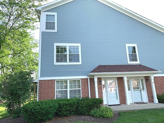 2nd image of 1601 Mansfield Ct