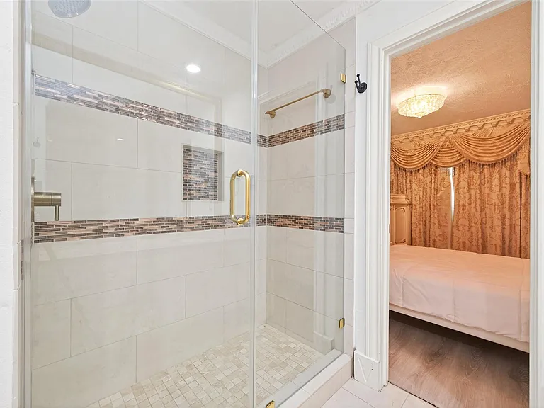 24 Windermere Ln — Photo 38