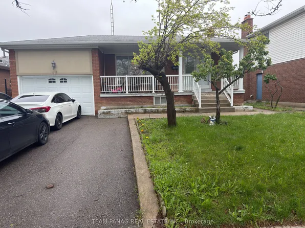 3272 Twilight Rd, Mississauga, ON L4T 1Z9