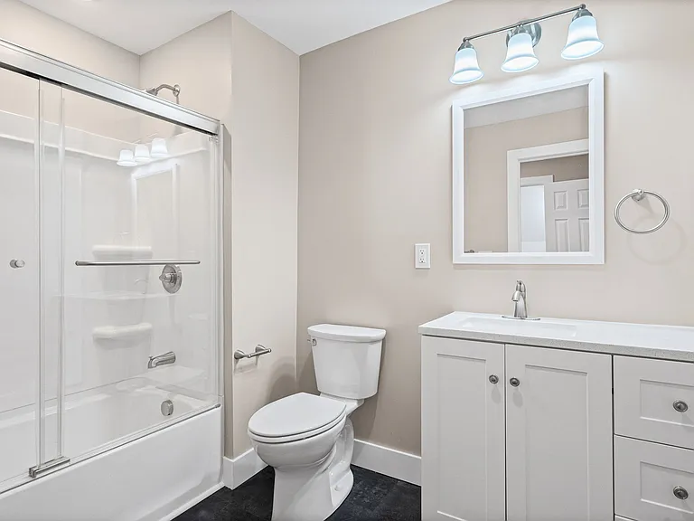 521 Warren St #4 — Photo 29