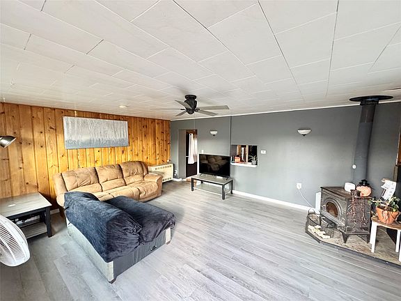 4th image of 4 W Groschell St