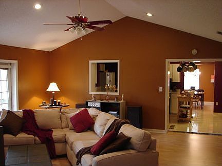 great room thru kitchen