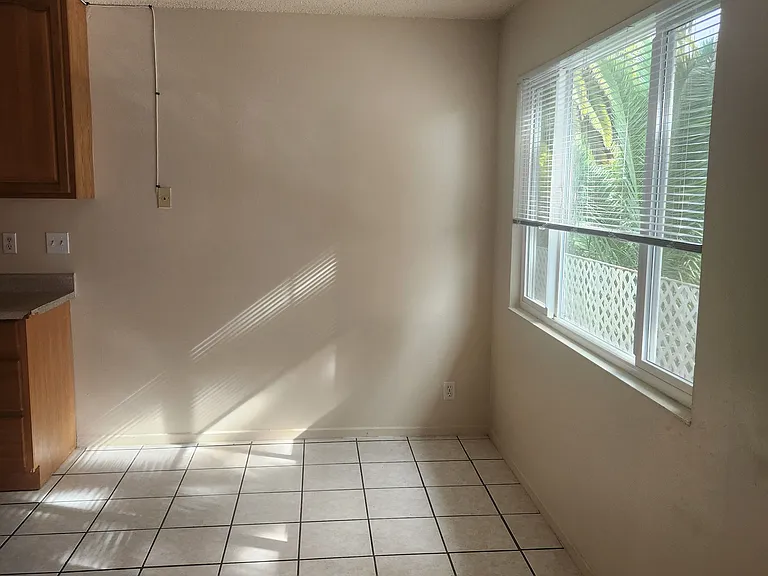 2125 10th Ave #10 — Photo 7