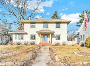 1140 S Webster Ave, Green Bay, WI 54301
