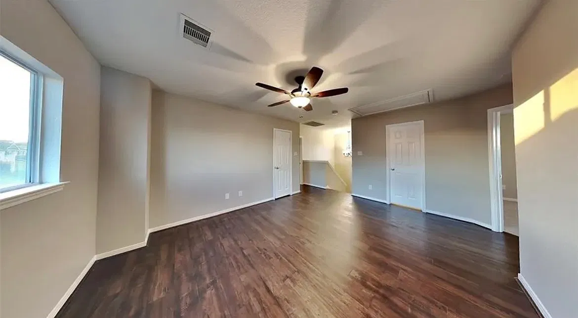 1608 Claremont Garden Cir — Photo 1