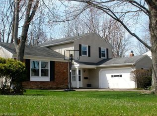 27396 Nantucket Dr, North Olmsted, OH 44070