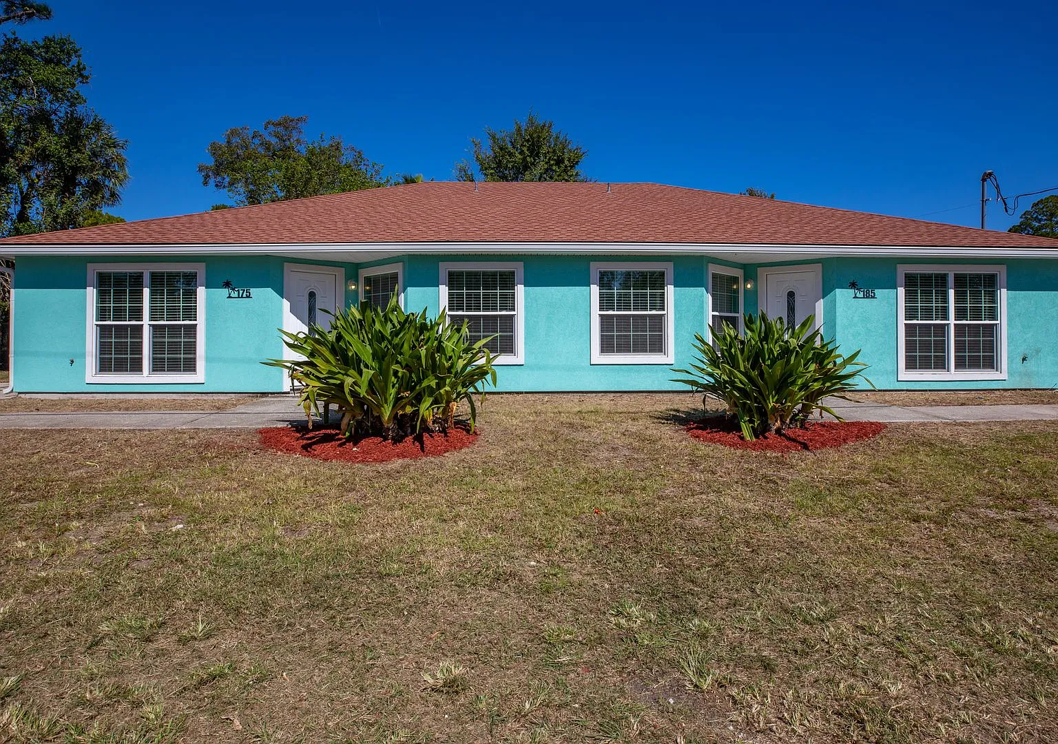 Adorable duplex in Atlantic Beach — Photo 1