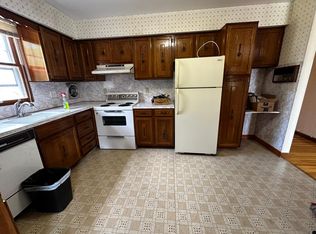 36 10th St #2, Locust Valley, NY