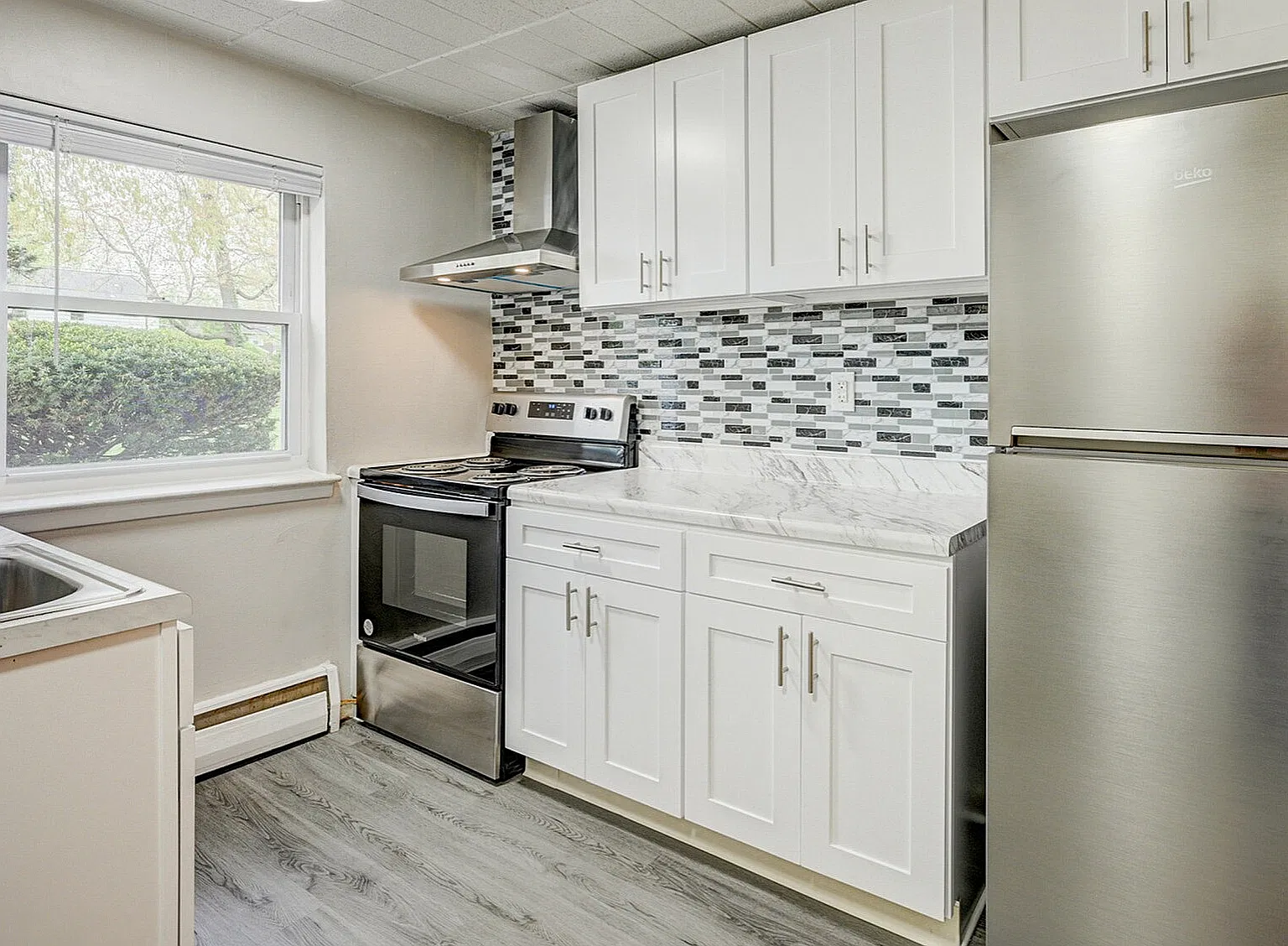 Hillside Pointe Apartments — Photo 4