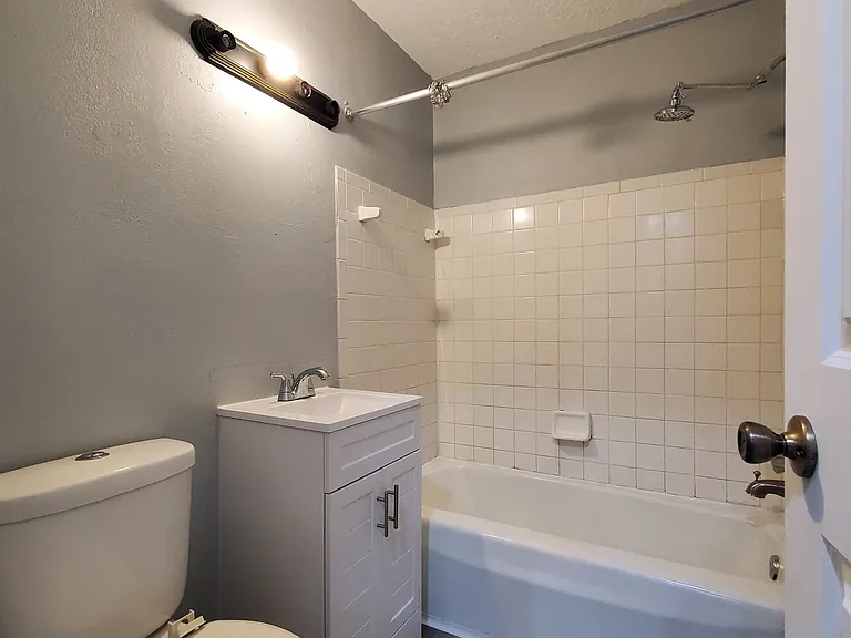 5909 W Morris St — Photo 11