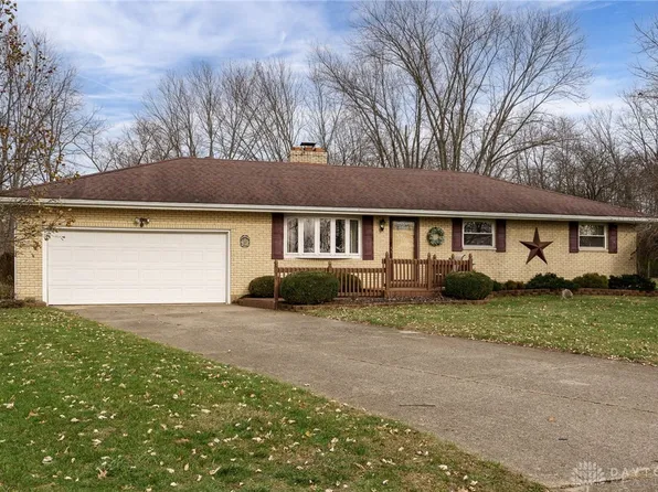 174 Oak Dr, Franklin, OH 45005