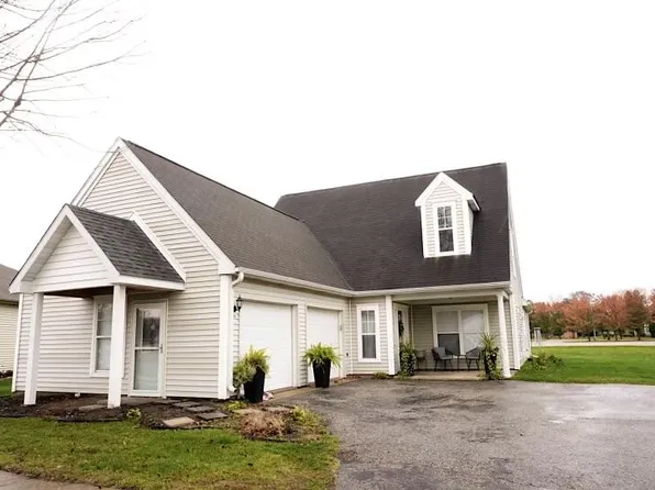9239 Norris Dr, Hobart, IN 46342