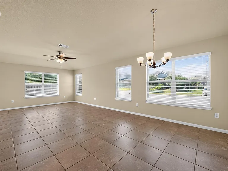1919 Mexia Dr — Photo 8