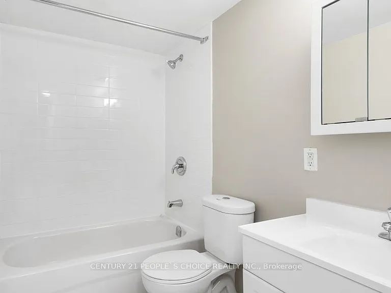 2250 Kennedy Rd #702 — Photo 8