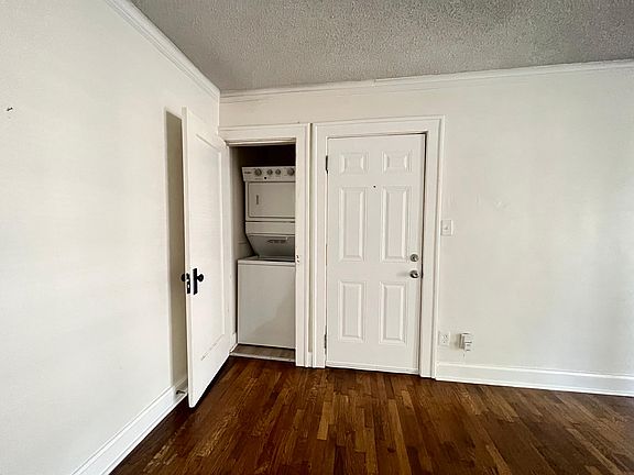 5th image of 4331 Mercier St APT 2N