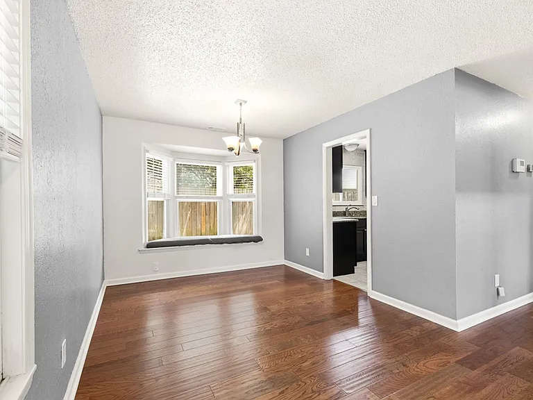 3856 Forestwood Ct — Photo 10