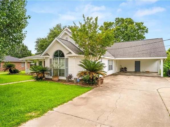484 Spring Bayou Rd, Marksville, LA 71351